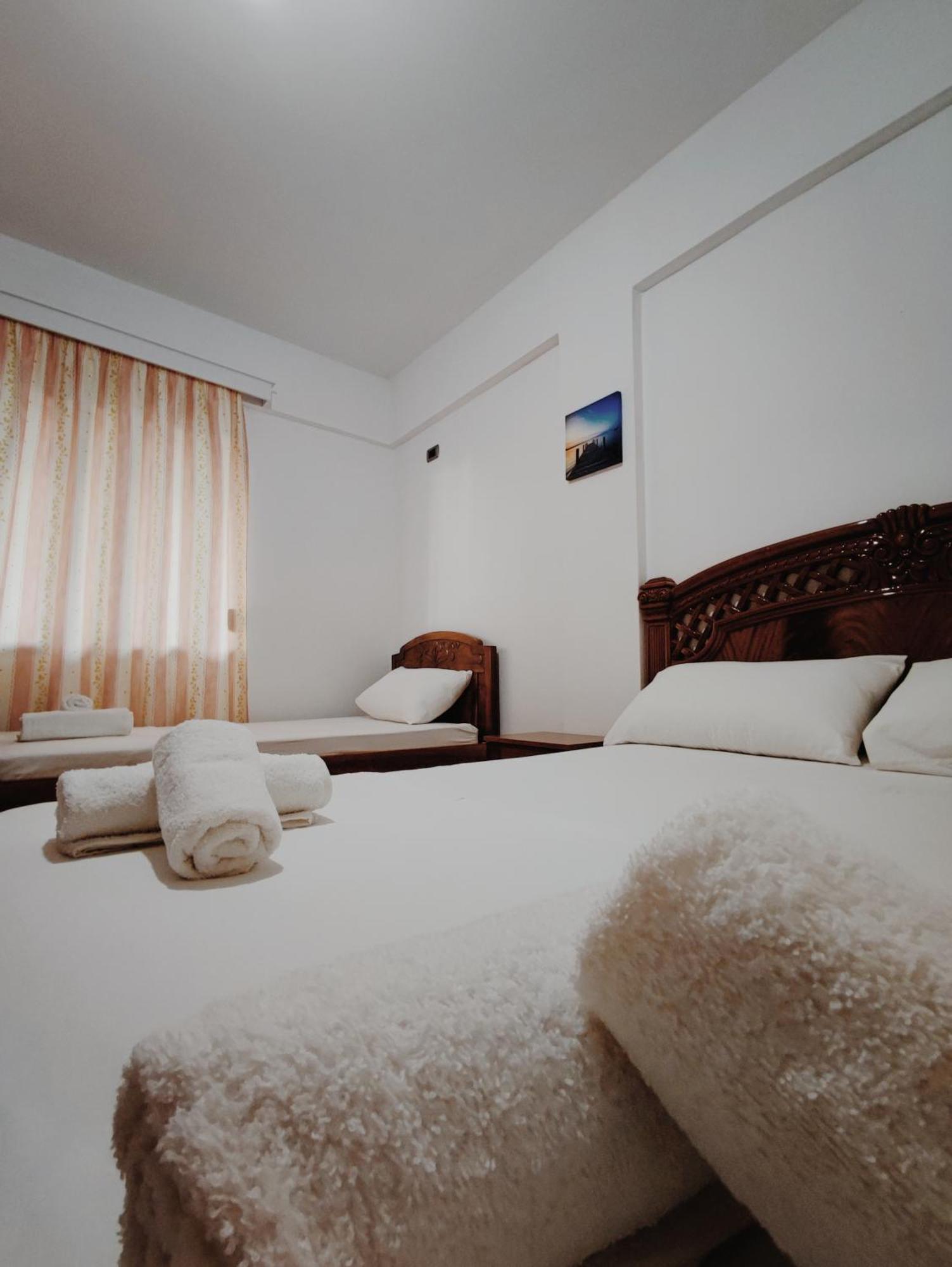 El Rio Apartments Sarande Bilik gambar