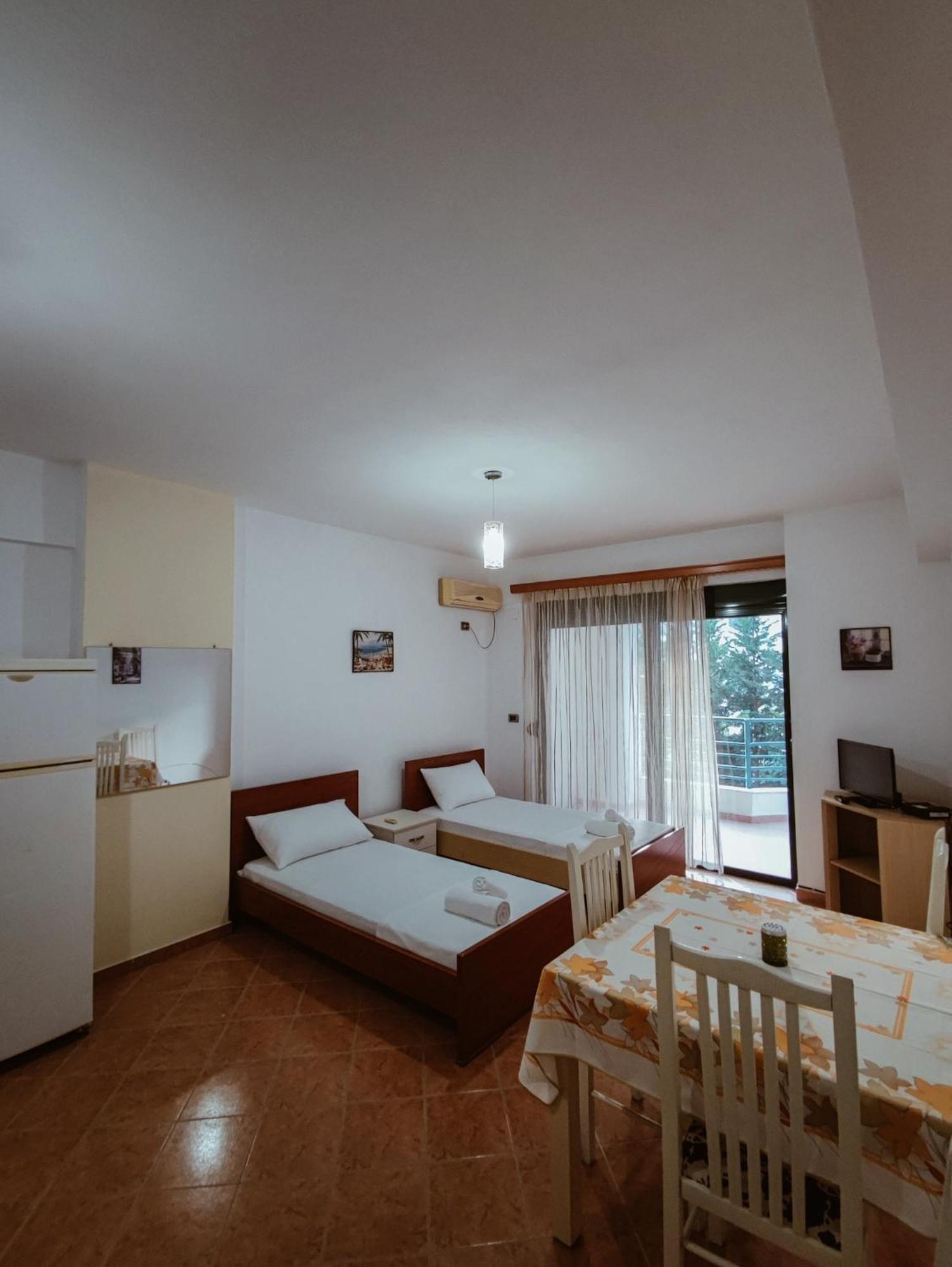 El Rio Apartments Sarande Bilik gambar