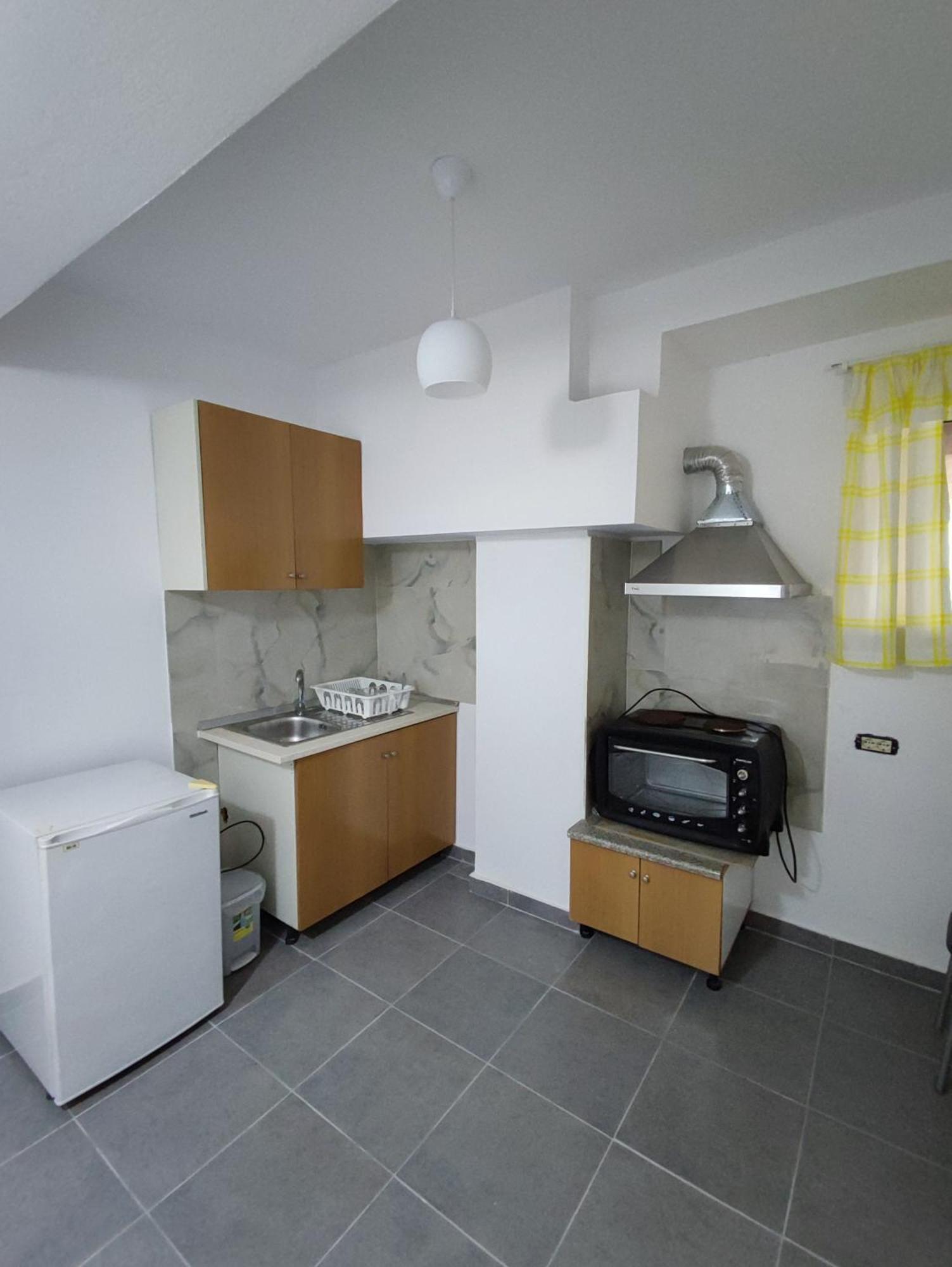 El Rio Apartments Sarande Bilik gambar