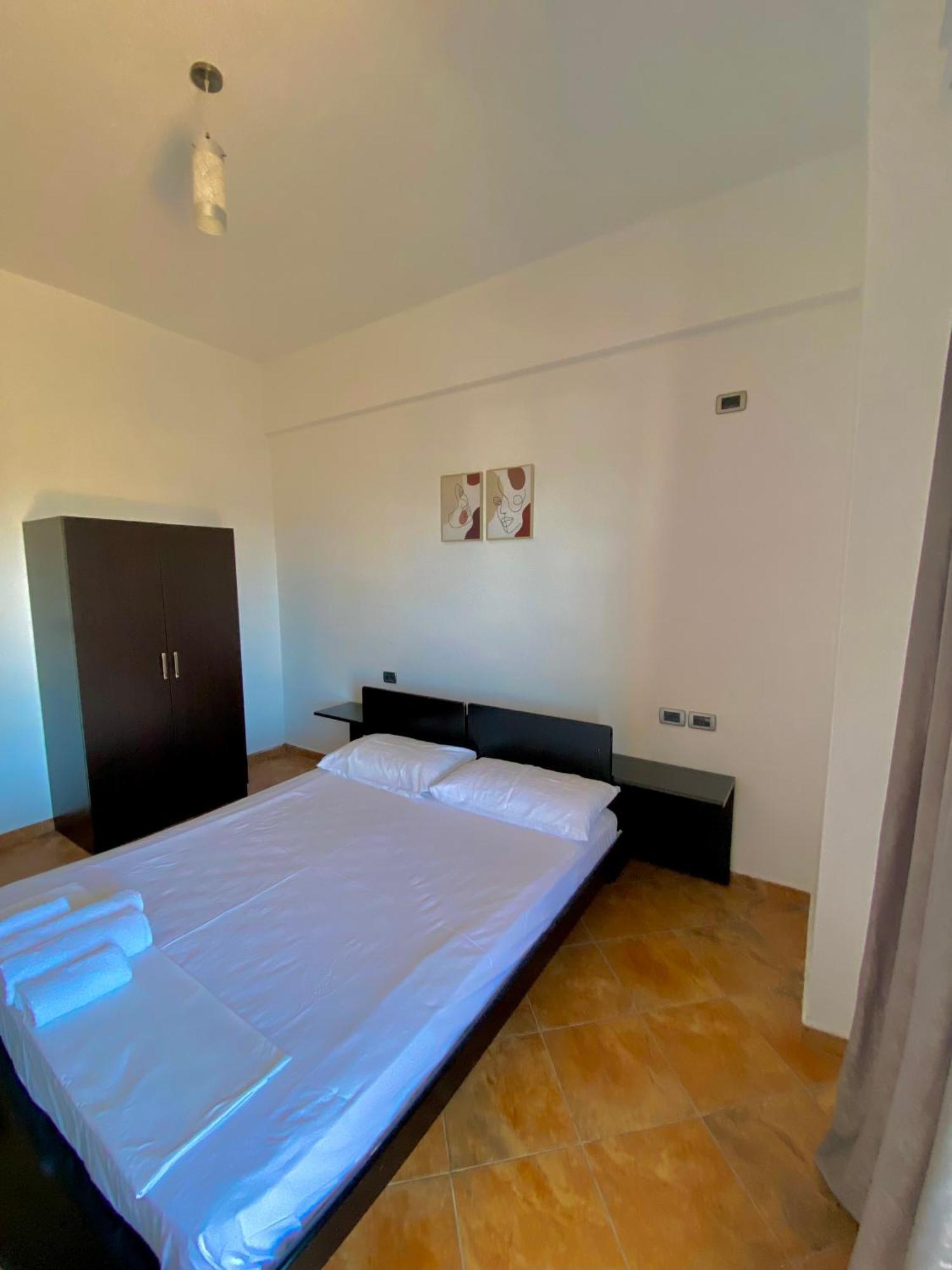 El Rio Apartments Sarande Luaran gambar