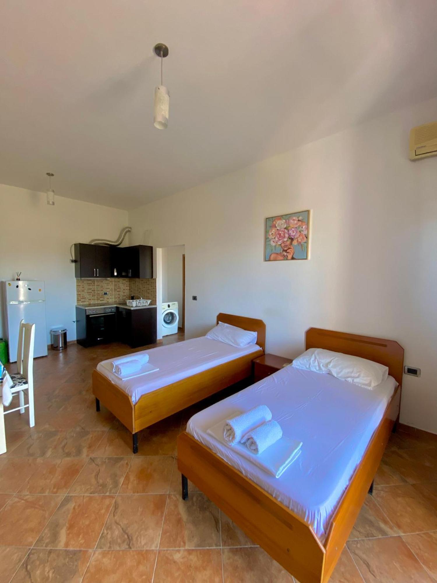 El Rio Apartments Sarande Luaran gambar